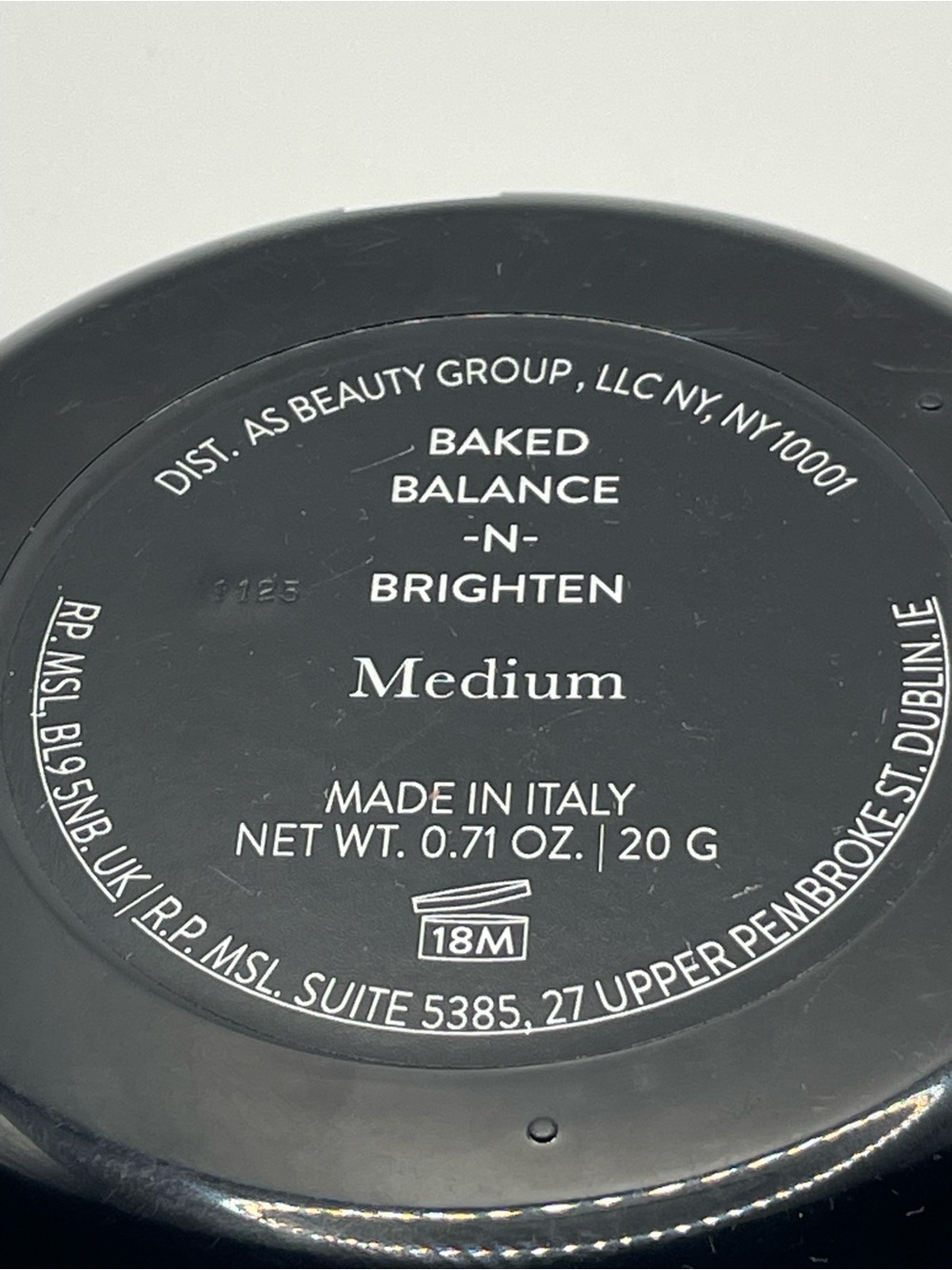 Laura Geller Baked Balance-N-Brighten
Foundation Medium .71 oz - Picture 5 of 7